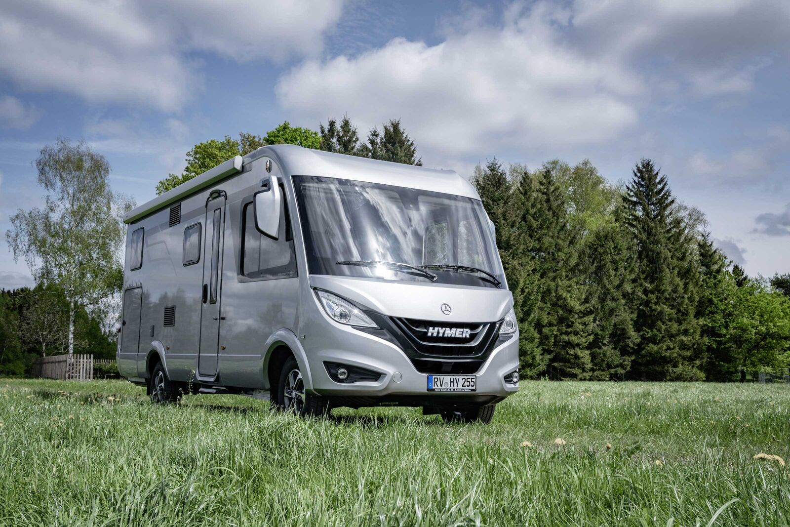Pour les camping-cars qui peuvent être conduits avec le permis B, le poids total autorisé en charge doit passer de 3,5 à 4,25 tonnes à partir de 2028.