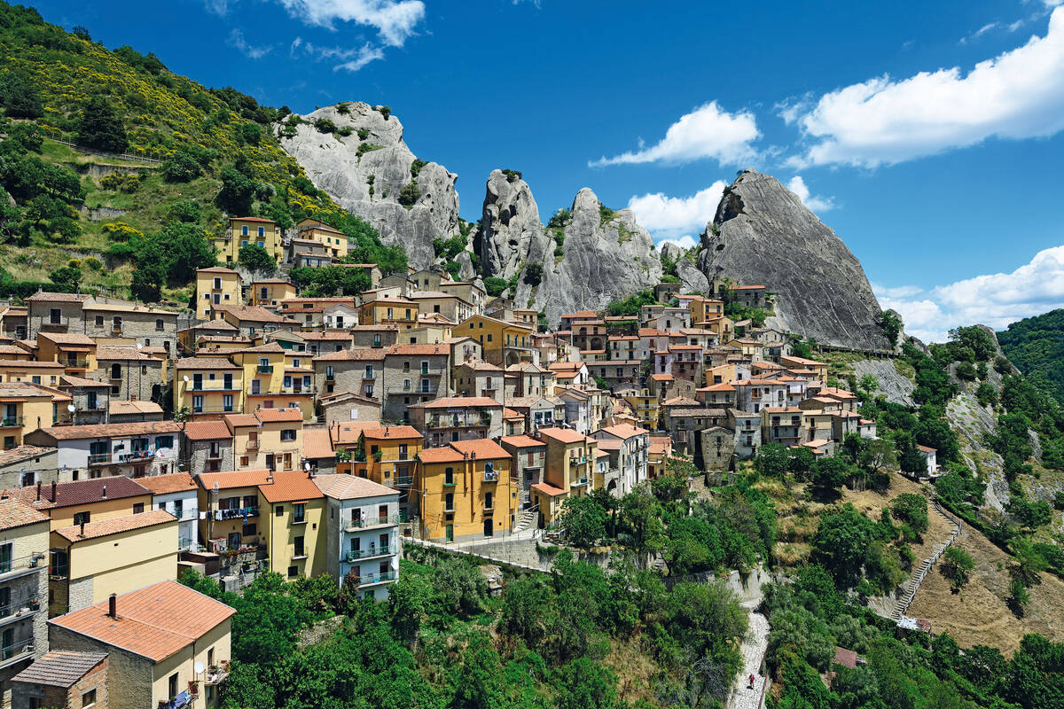 Le fait que l’on surnomme les pics rocheux escarpés de Castelmezzano les Dolomites sauvages n’a rien d’étonnant.