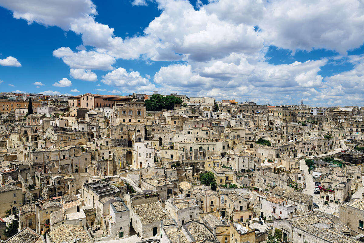 Die Felsenstadt Matera ist der perfekte Ort für die Filmproduktion eines Jesus-Films, doch jetzt kam auch das Filmteam von James Bond vorbei und nutzte die grossartige Kulisse für den neuesten Streifen.