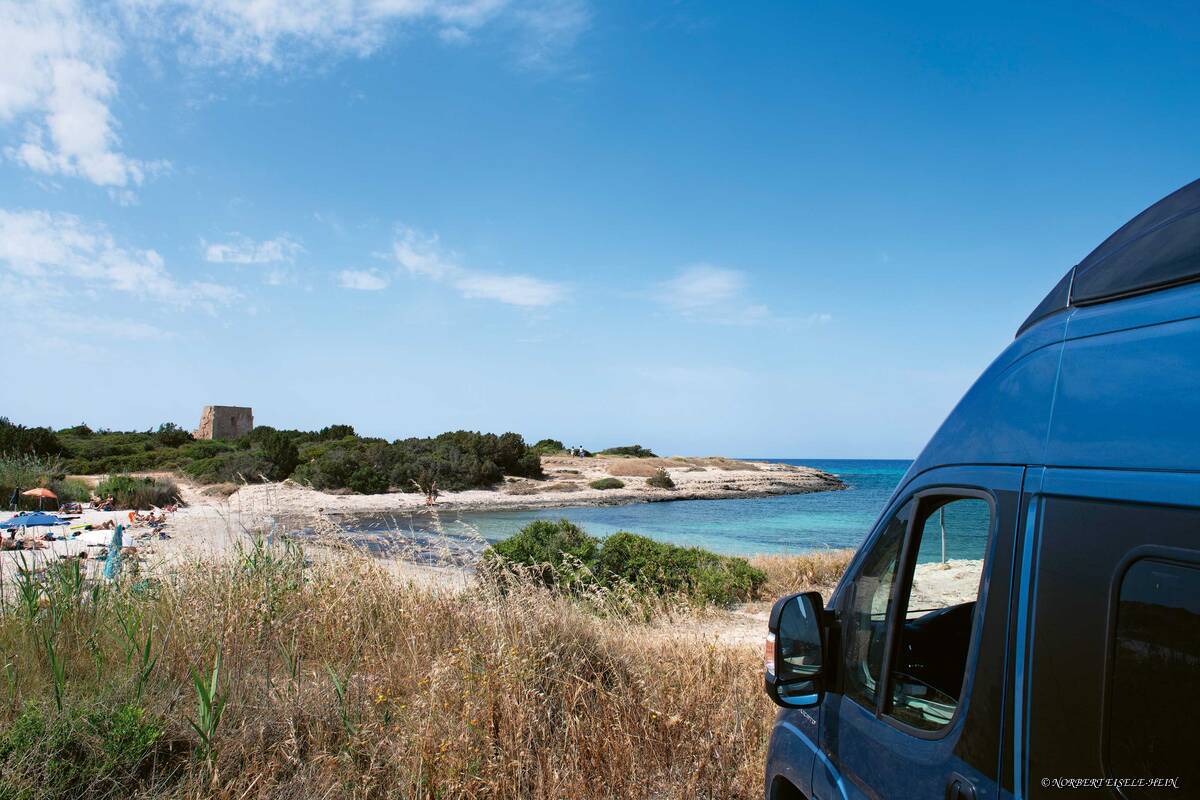 Dans les environs de Monópoli, nous pouvons nous rendre directement à la plage avec le camping-car et faire une petite pause pour nous baigner.