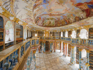 La bibliothèque du monastère de Wiblingen est l’une des perles parmi les centaines de sites pittoresques de la route du baroque.