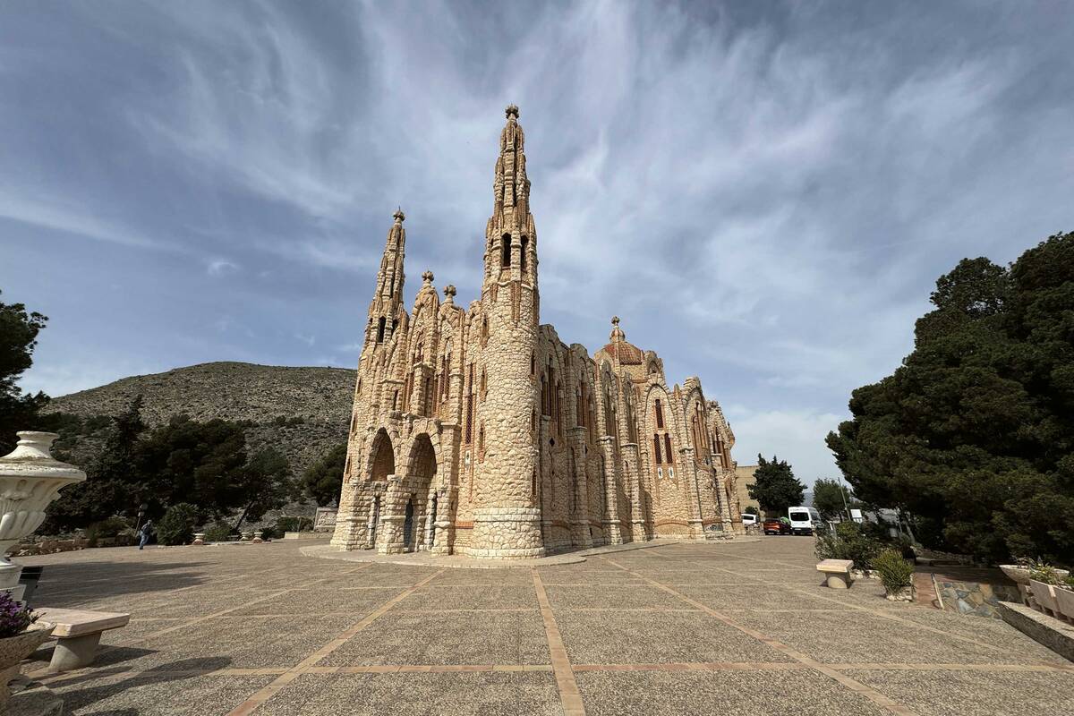 Die skurrile Kirche Santuario de Santa María Magdalena ist zwischen 1918 und 1946 entstanden.