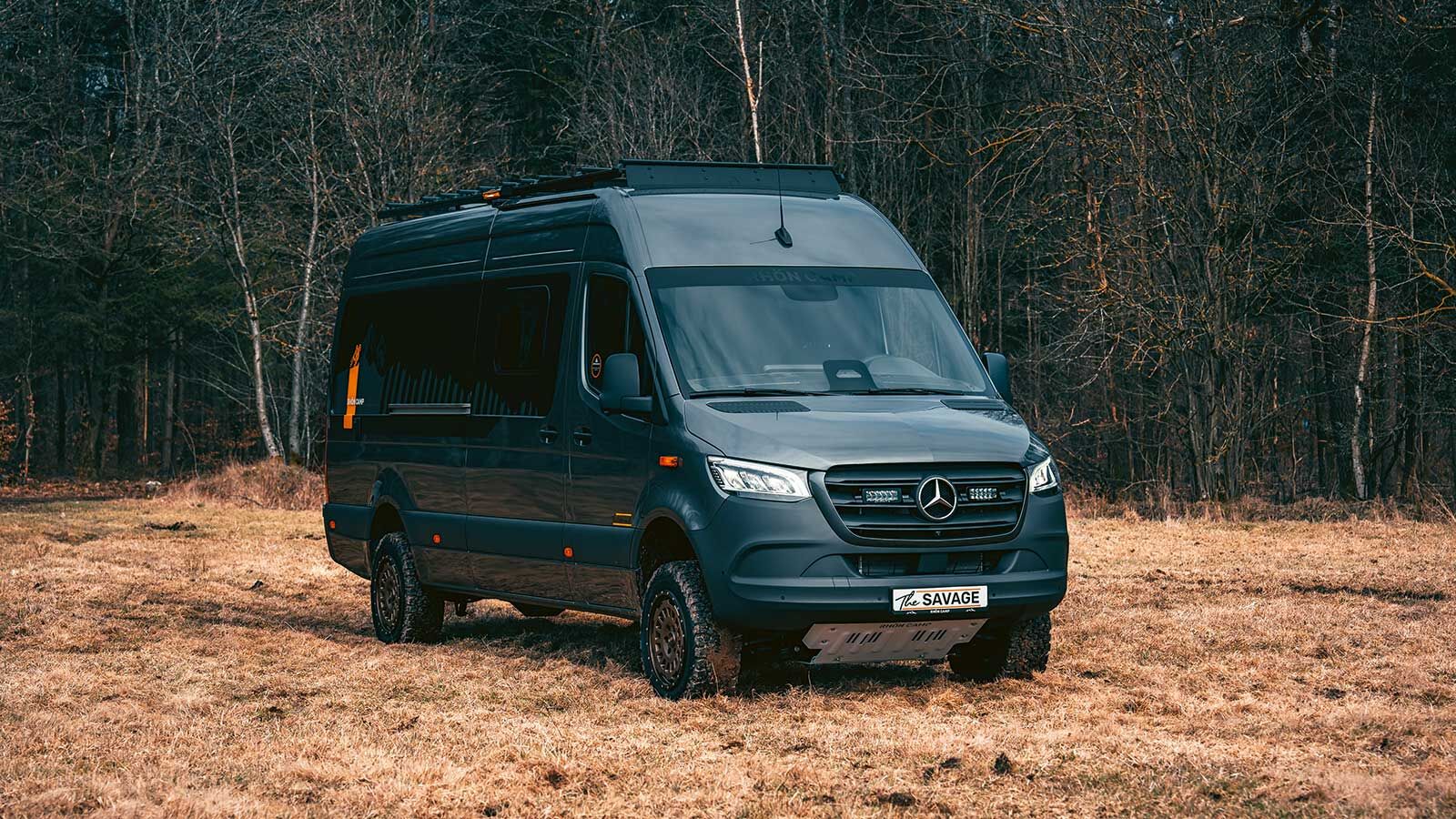 The Savage, ebenso wie The Savage X, basieren beide auf dem Sieben-Meter-Sprinter mit Heckantrieb.