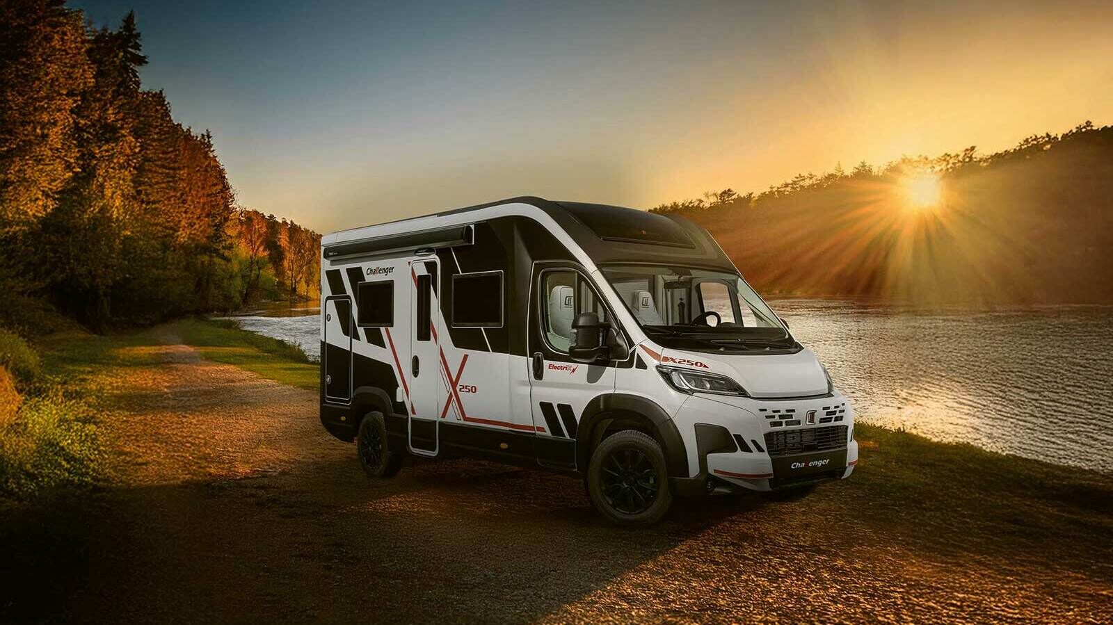 Der Challenger Electrix ist ein hybrides Wohnmobil und bietet 100 Kilometer elektrische Reichweite und über 900 km Gesamtreichweite.